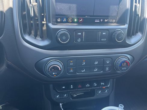 Used 2022 GMC Canyon AT4 AWD/4WD image 17