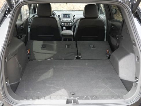 Used 2023 Chevrolet Equinox RS AWD/4WD image 28