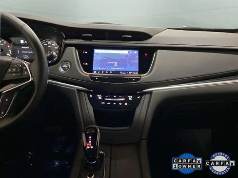 Used 2025 Cadillac XT5 Premium Luxury image 13