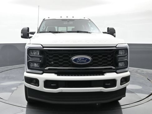 Used 2024 Ford F250 Lariat w/ Lariat Ultimate Package AWD/4WD image 2