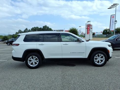 Used 2023 Jeep Grand Cherokee L Limited AWD/4WD image 3