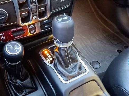 Used 2025 Jeep Wrangler Unlimited Rubicon 4xe image 20