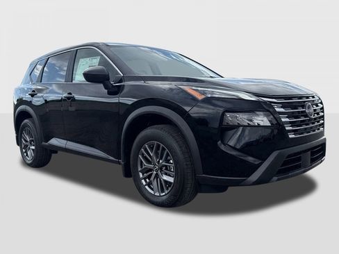 New 2026 Nissan Rogue S image 4