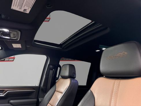 Used 2024 Chevrolet Silverado 2500 High Country w/ Technology Package image 22