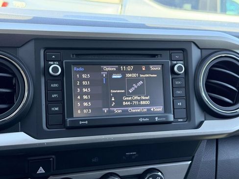 Certified 2019 Toyota Tacoma SR5 AWD/4WD image 3