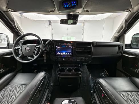 Used 2025 GMC Savana 2500 Extended w/ Driver Convenience Package RWD image 26