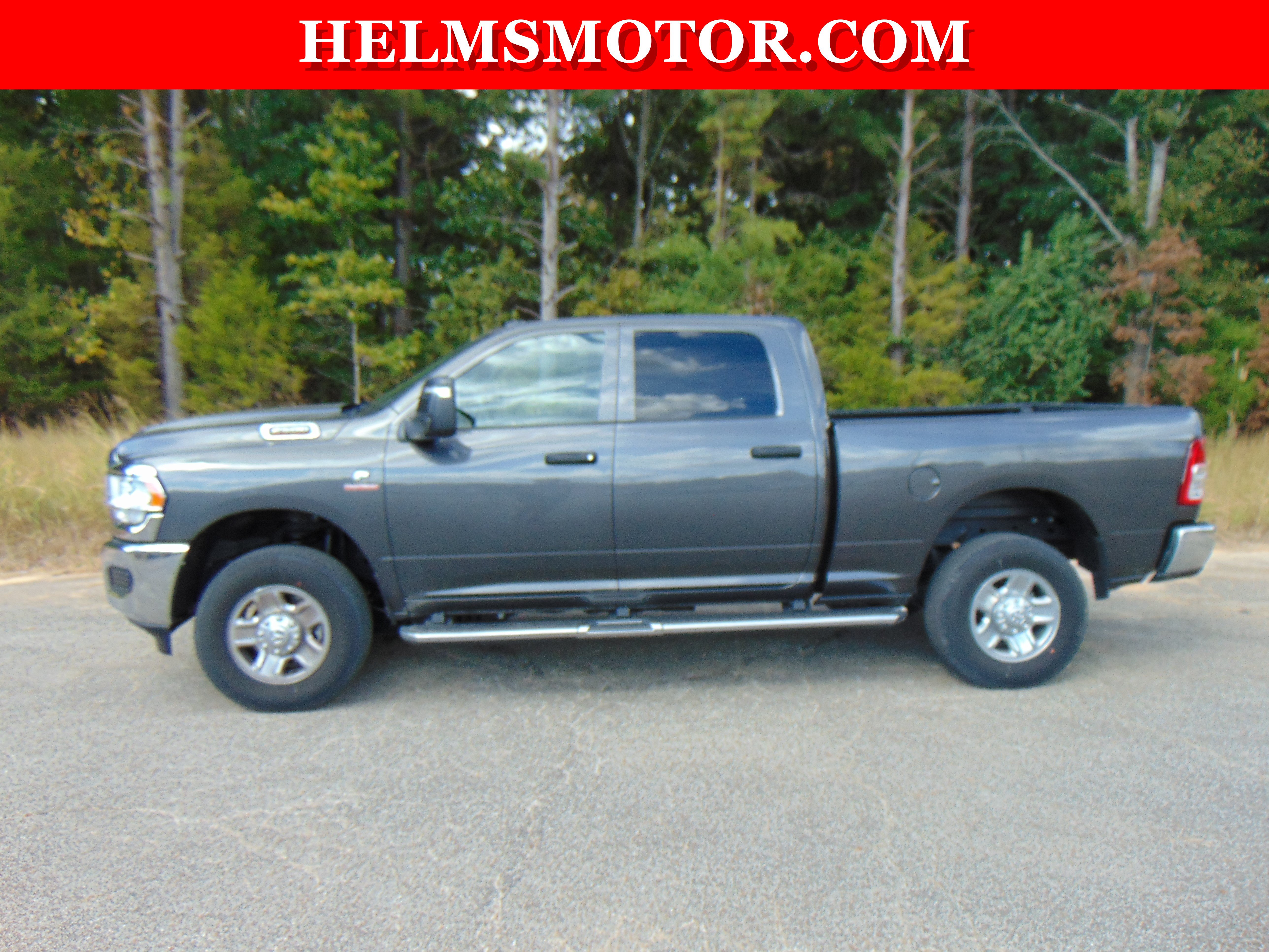 Used 2024 RAM 2500 Tradesman w/ Chrome Appearance Group AWD/4WD image 2
