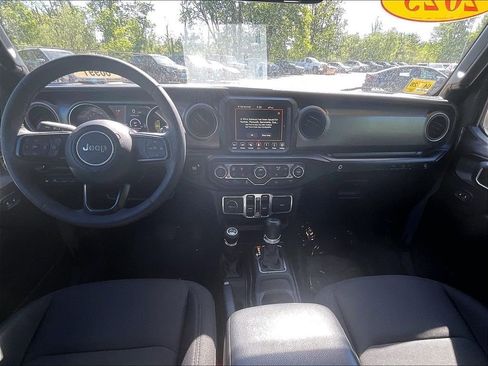 Used 2023 Jeep Wrangler Unlimited w/ Sun & Screen Package AWD/4WD image 21