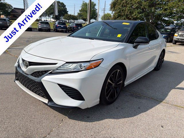 Used 2020 Toyota Camry XSE FWD image 7