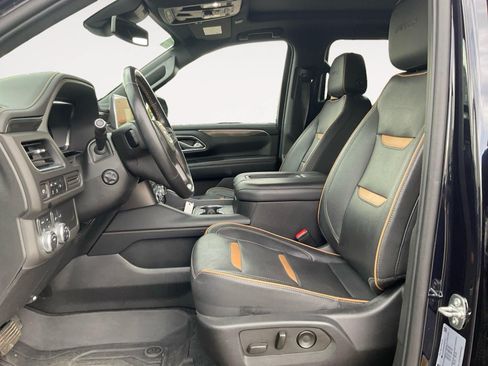 Used 2023 GMC Yukon XL AT4 AWD/4WD image 9