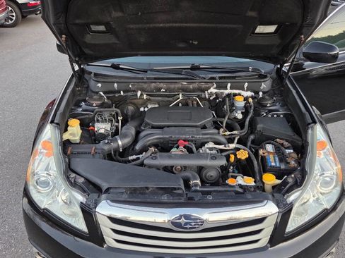 Used 2011 Subaru Outback 2.5i Limited w/ PWR Moonroof Pkg image 48