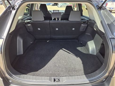 Used 2025 Toyota RAV4 XLE FWD image 30