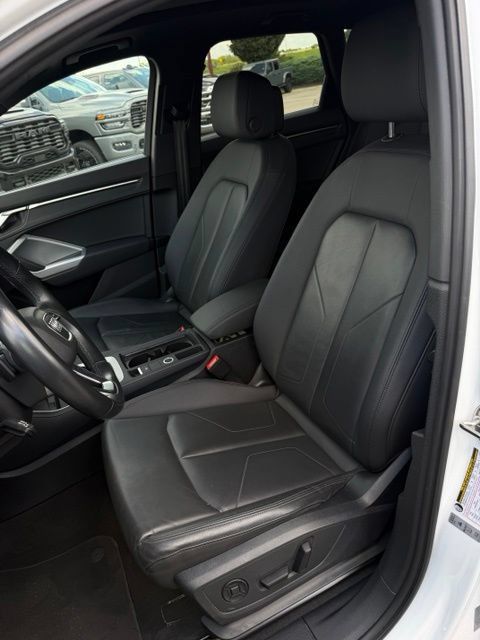 Used 2024 Audi Q3 2.0T Premium AWD/4WD image 24