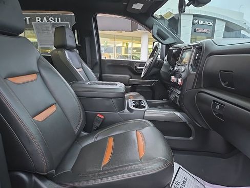 Used 2020 GMC Sierra 2500 AT4 w/ AT4 Premium Package image 18
