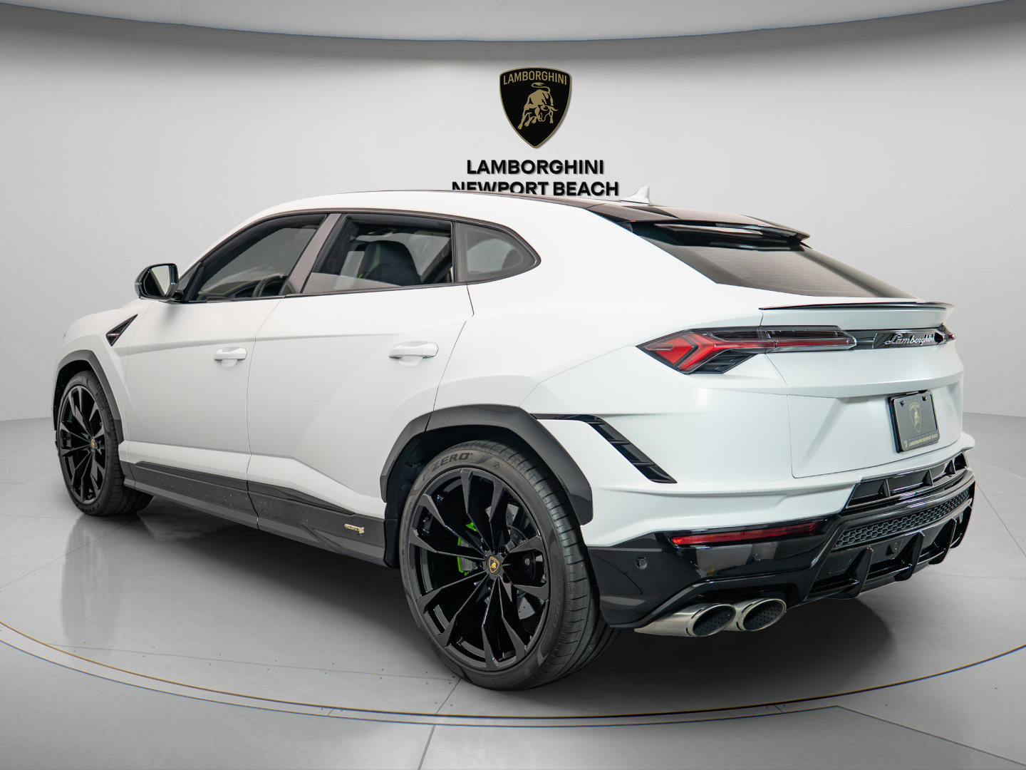 Used 2023 Lamborghini Urus S AWD/4WD image 4