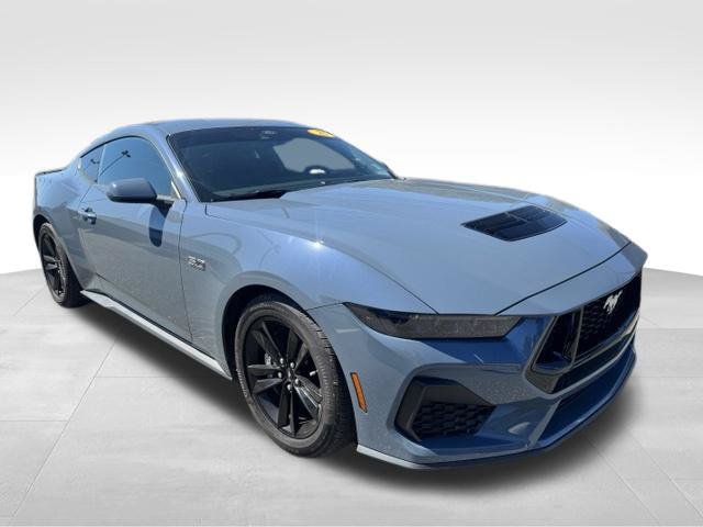 Used 2025 Ford Mustang GT RWD image 2