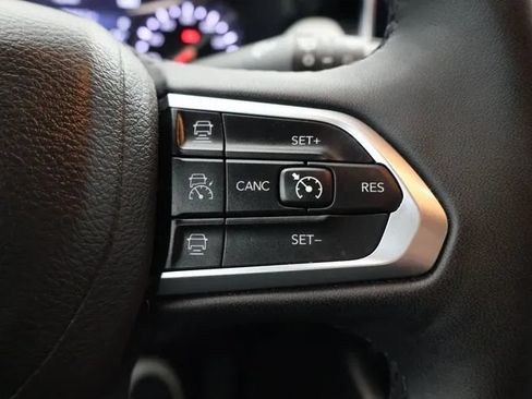 Used 2025 Jeep Compass Limited AWD/4WD image 20