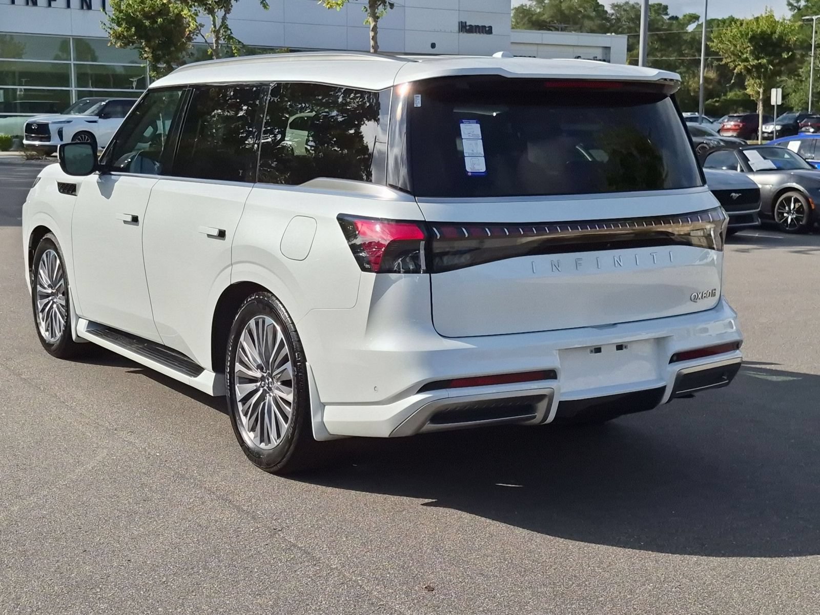 Used 2026 INFINITI QX80 Luxe w/ Cargo Package AWD/4WD image 5