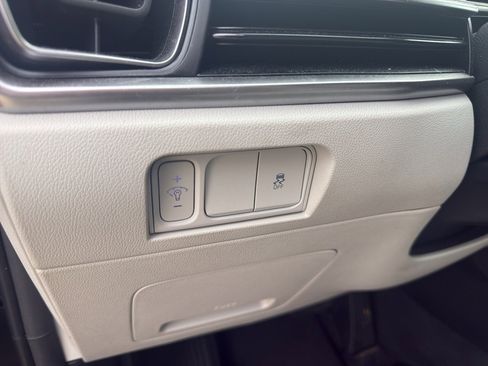 Used 2024 Kia Sorento S image 13