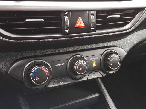 Used 2022 Kia Forte LXS image 22