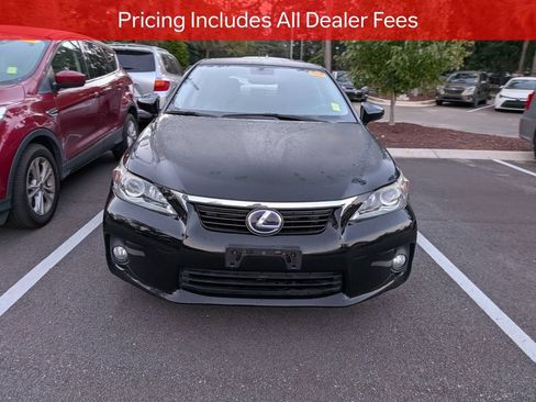 Used 2013 Lexus CT 200h w/ Premium Pkg w/Navigation FWD image 2