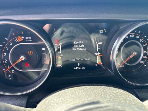 Used 2023 Jeep Wrangler Sport AWD/4WD image 12
