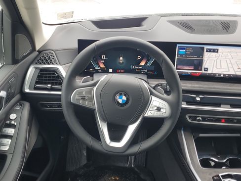 New 2026 BMW X7 xDrive40i w/ Premium Package image 23