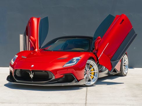 Used 2022 Maserati MC20 Coupe RWD image 4