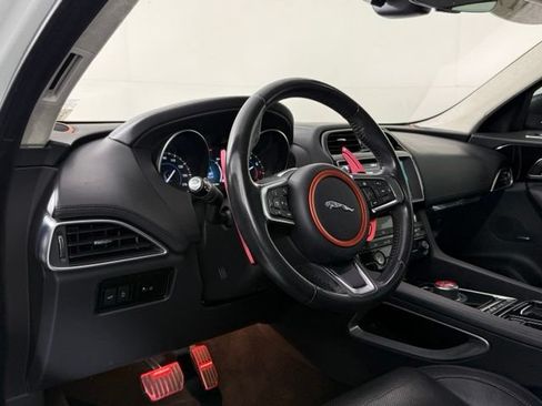 Used 2019 Jaguar F-PACE Prestige AWD/4WD image 5