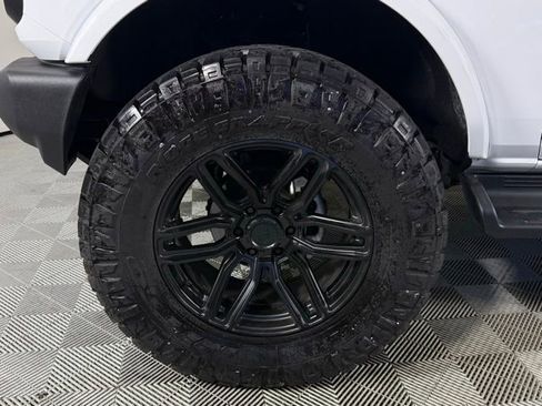 Used 2025 Ford Bronco Outer Banks AWD/4WD image 15