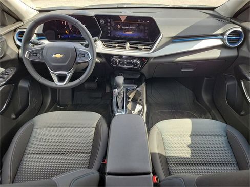 Used 2026 Chevrolet Trax LT w/ Driver Confidence Package image 13