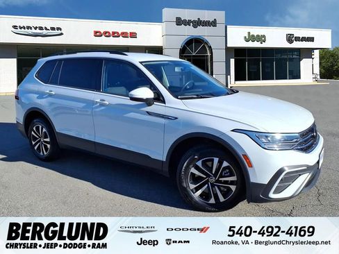 Used 2022 Volkswagen Tiguan S image 1