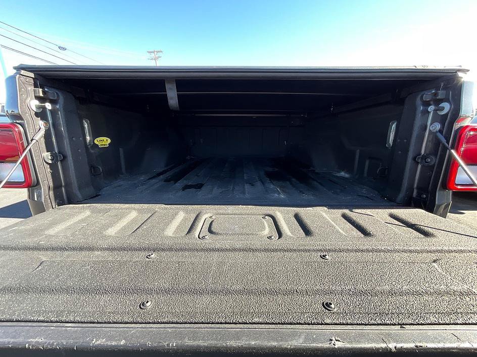 Used 2021 Jeep Gladiator Overland w/ Uconnect 4C Nav & Sound Group AWD/4WD image 15