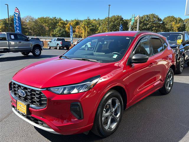 Certified 2023 Ford Escape ST-Line w/ Tech Pack #1 AWD/4WD image 3