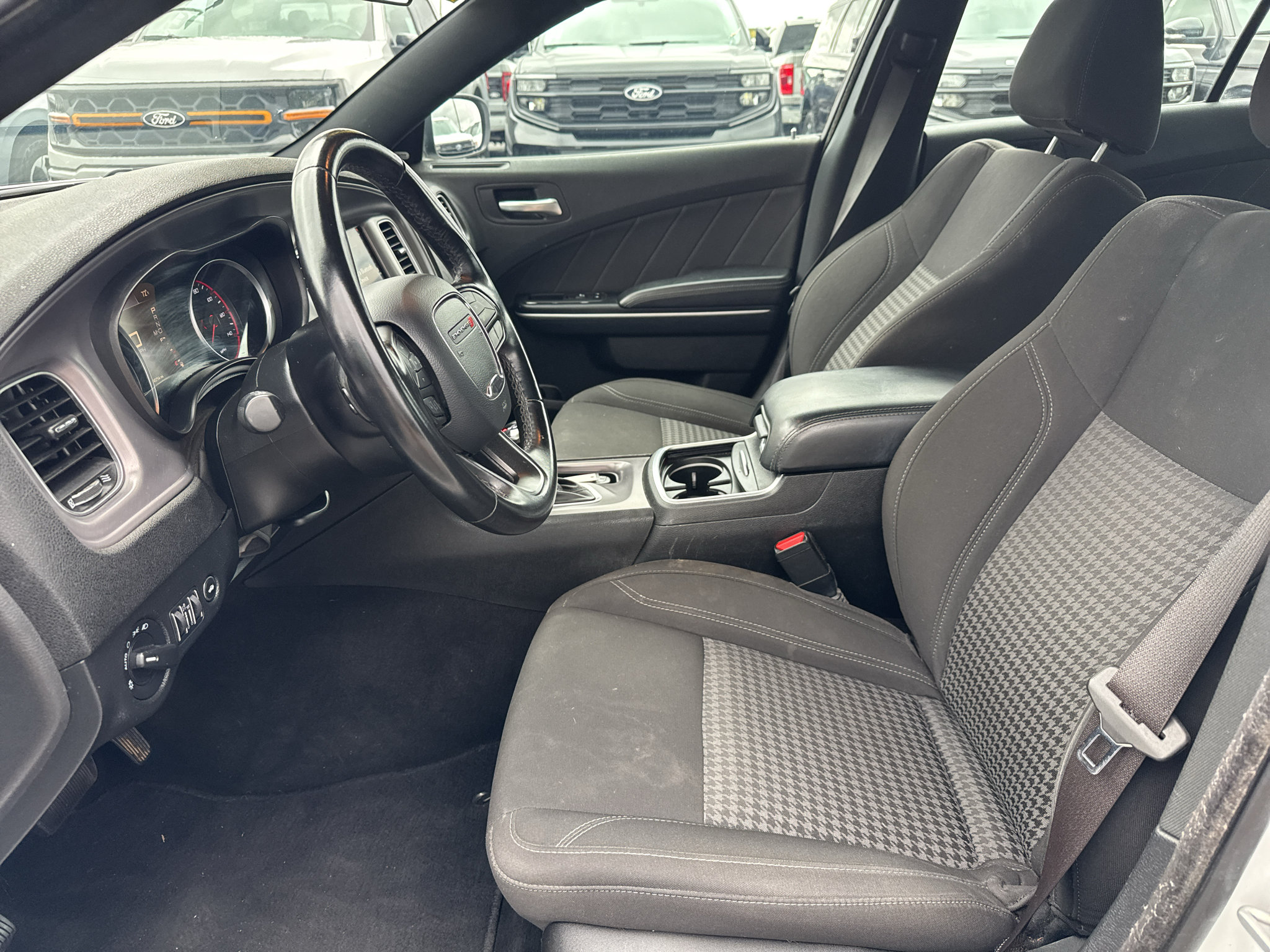 Used 2023 Dodge Charger SXT RWD image 14