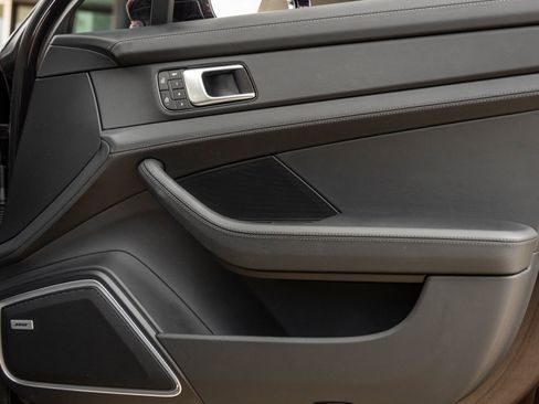 Certified 2022 Porsche Panamera Platinum Edition image 44