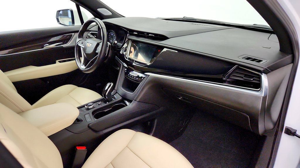 Used 2024 Cadillac XT6 Sport w/ Technology Package AWD/4WD image 26