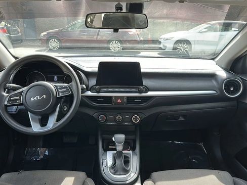 Used 2023 Kia Forte LXS w/ LXS Technology Package image 12