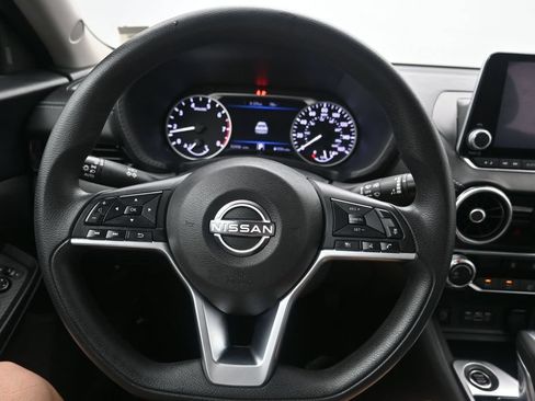 Used 2024 Nissan Sentra SV FWD image 13