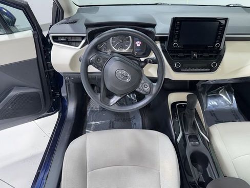 Used 2022 Toyota Corolla LE image 14