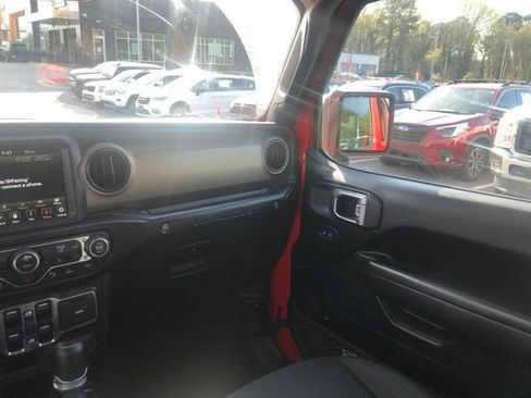 Used 2021 Jeep Wrangler Unlimited image 17