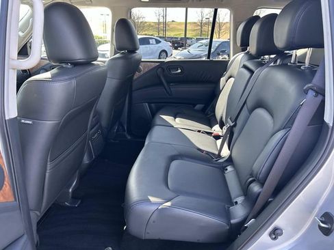 Used 2024 Nissan Armada SL image 20