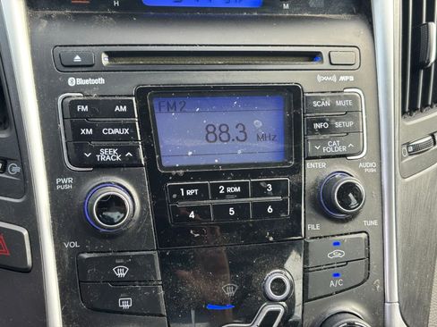 Used 2011 Hyundai Sonata SE FWD image 7