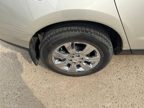 Used 2016 Cadillac SRX Luxury w/ Driver Awareness Package AWD/4WD image 17