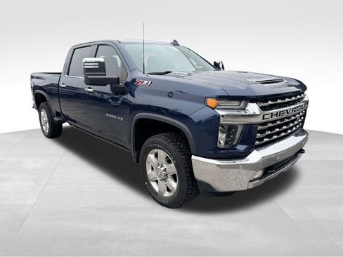 Used 2020 Chevrolet Silverado 2500 LTZ w/ LTZ Premium Package image 3
