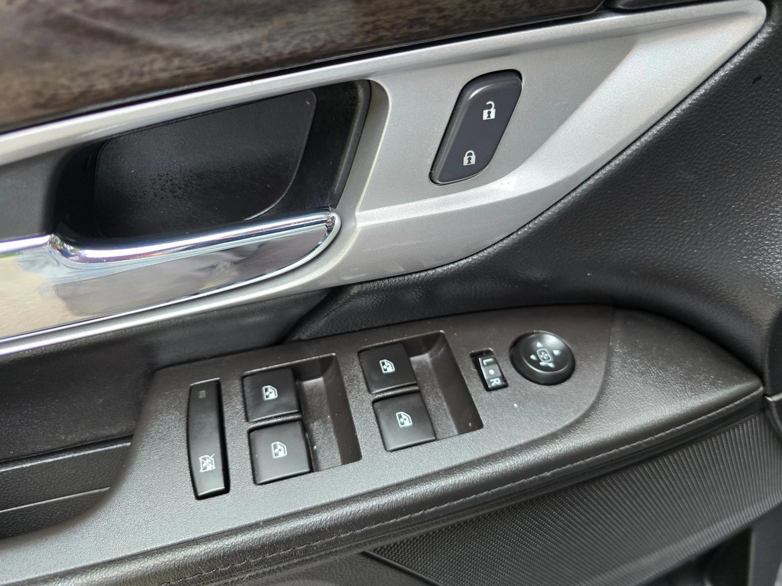 Used 2016 GMC Terrain Denali AWD/4WD image 24