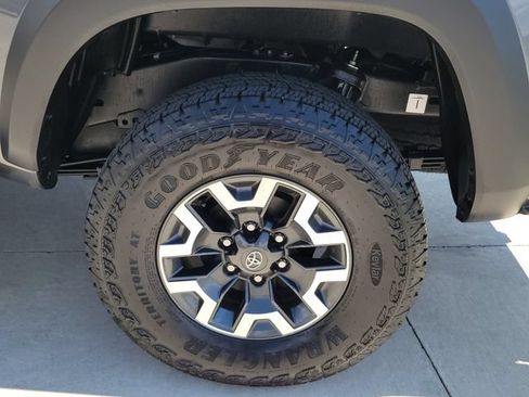 Used 2023 Toyota Tacoma TRD Off-Road AWD/4WD image 16