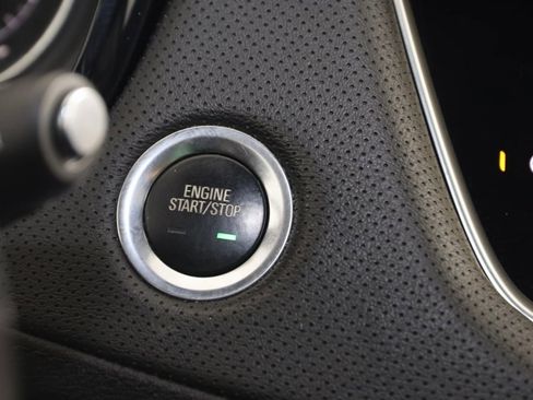 Used 2022 Cadillac XT5 Premium Luxury image 31