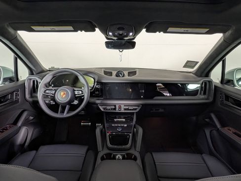 New 2026 Porsche Cayenne GTS image 20
