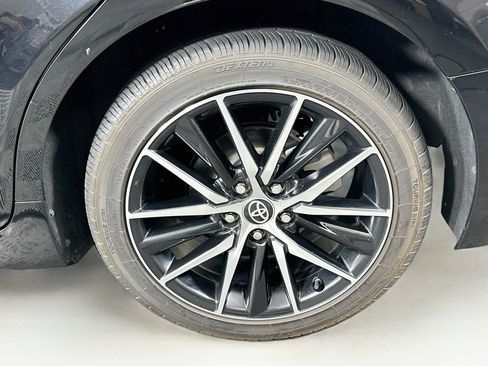Used 2023 Toyota Camry SE FWD image 11